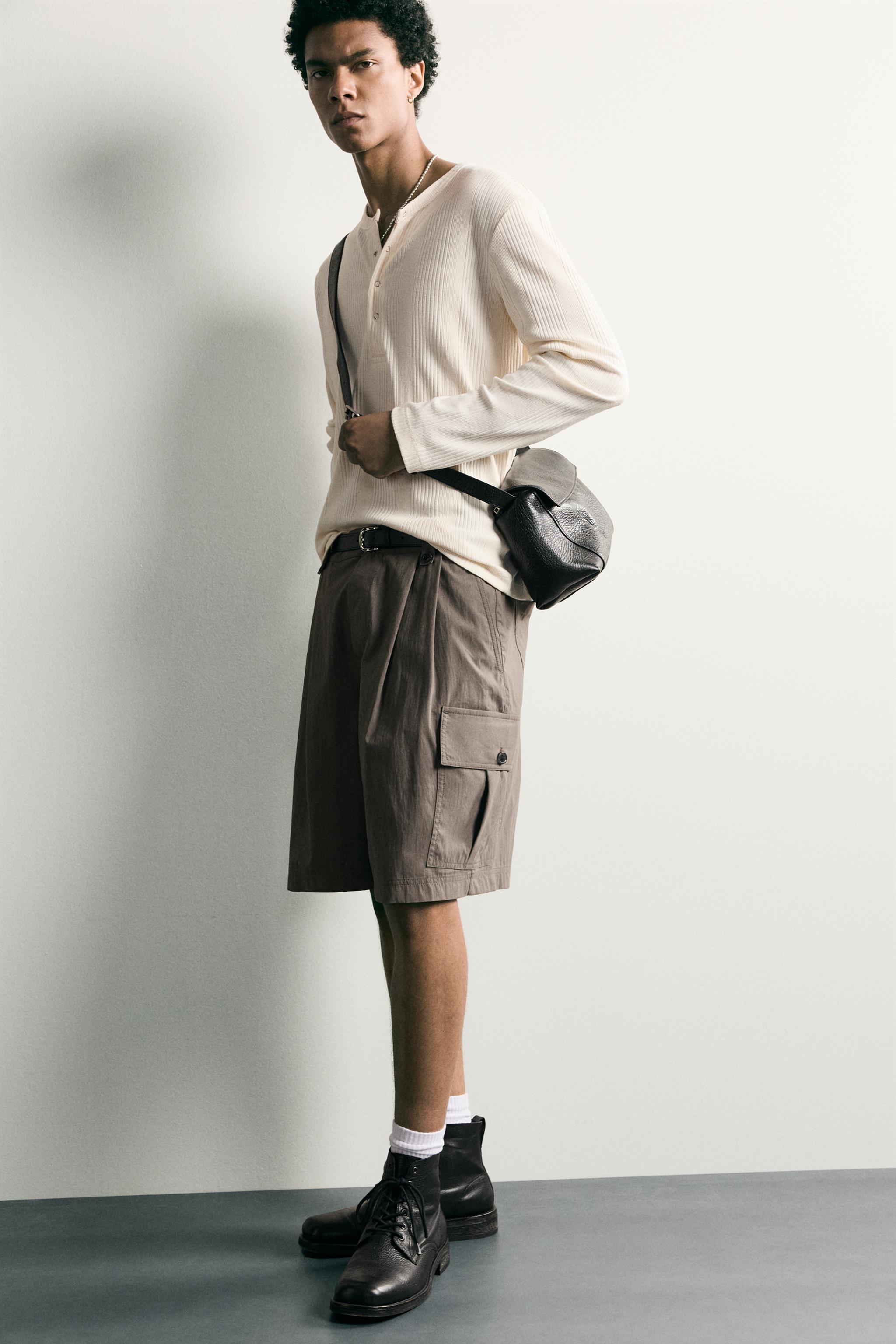 RELAXED FIT PLEATED CARGO SHORTS